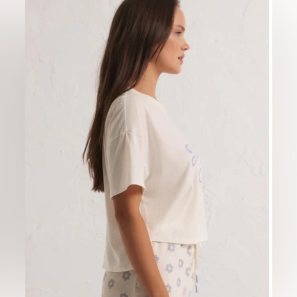 Z Supply | ‘ My Bed is My Happy Place’ Lounge Pajama Set - Picture 2 of 14